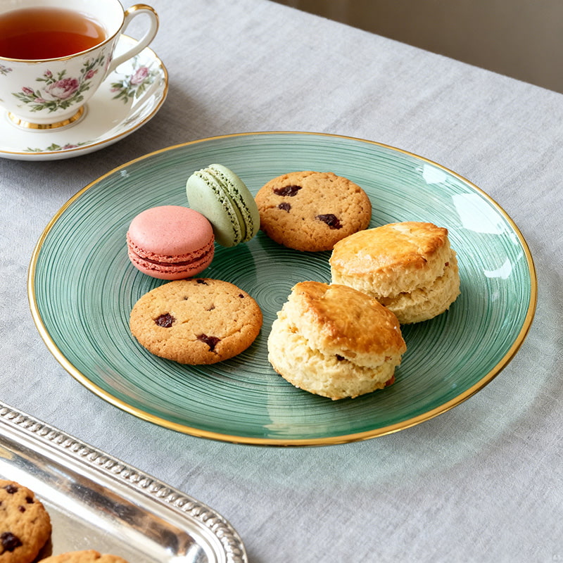 custom colored plastic plate